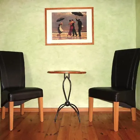 Hotel Garni Lindenhof Im Steigerwald *