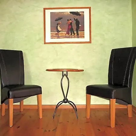 Garni Lindenhof Im Steigerwald Hotel *