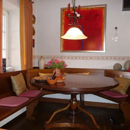 Hotel Garni Lindenhof Im Steigerwald Oberaurach